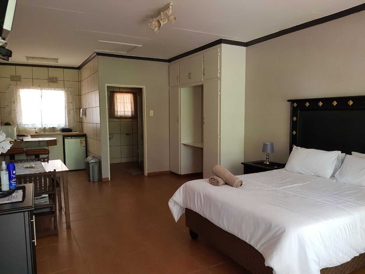 Baobab Chalets — Rooms & Chalets