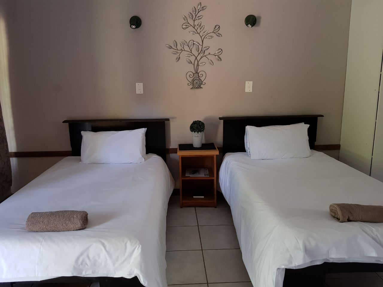 Baobab Chalets — Rooms & Chalets