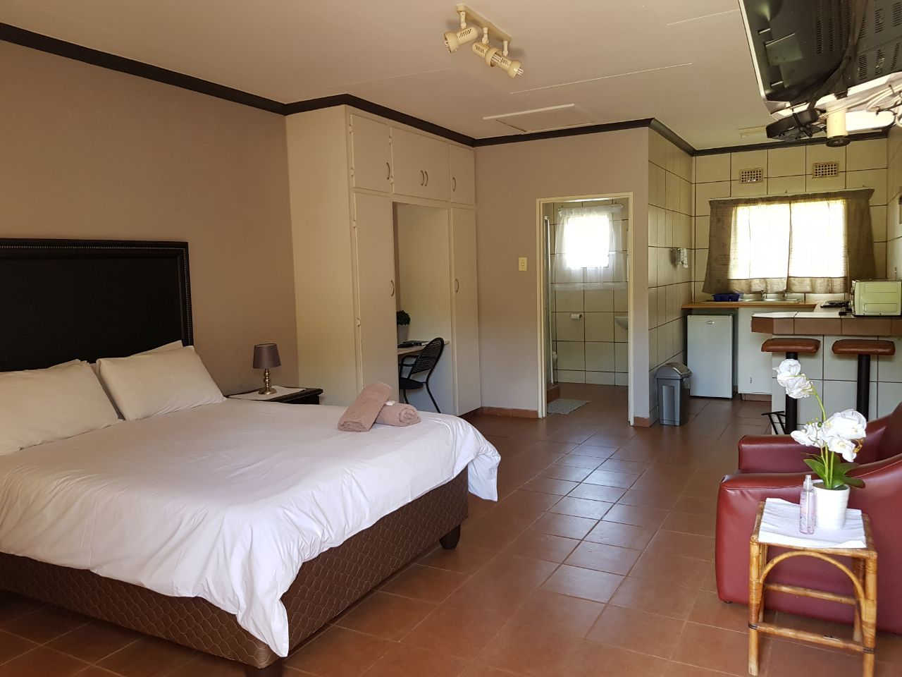 Baobab Chalets — Rooms & Chalets