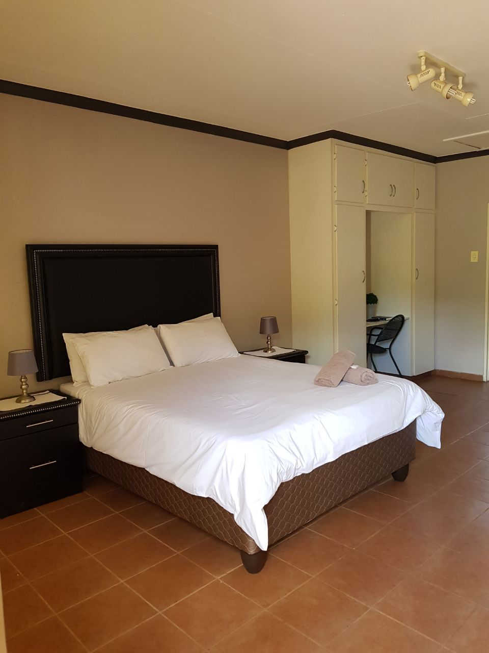 Baobab Chalets — Rooms & Chalets